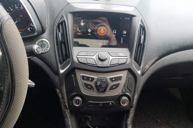 Used Chery Arrizo 5 2017 SPORT 1.5T Manual Luxury Edition Audio And AC Panel