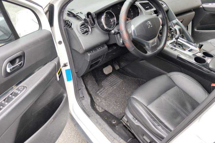 Used Peugeot 3008 2013 2.0L Automatic Trend Edition Driver Seat