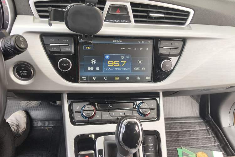 Used Geely Auto Emgrand X7 Sport 2016 1.8TD Automatic ZhiZun Version
