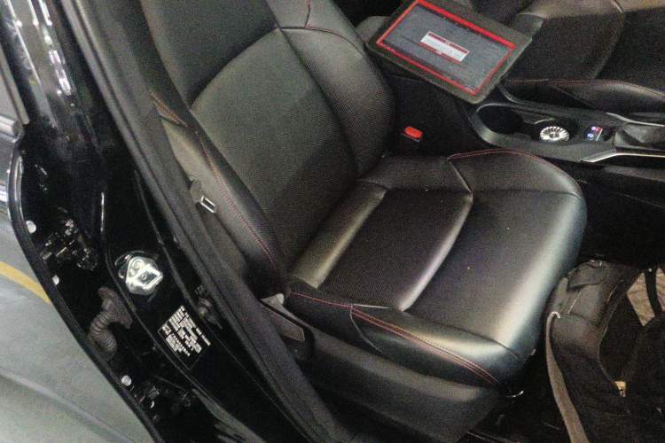 Used Toyota FRONTLANDER 2022 2.0L CVT Elite Edition Right Front Seat