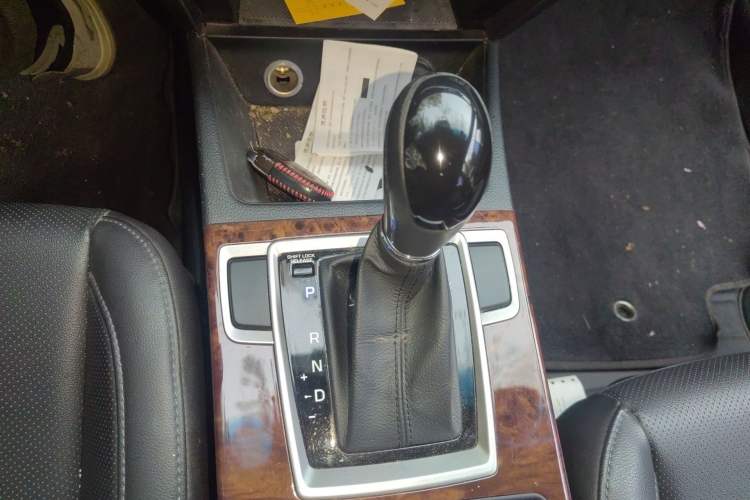 Used Hyundai Mistra 2014 1.8L Automatic Deluxe DLX Model Gear Lever