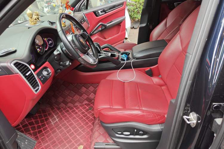 Used Porsche Cayenne E-Hybrid 2021 Cayenne E-Hybrid 2.0T Left Front Seat