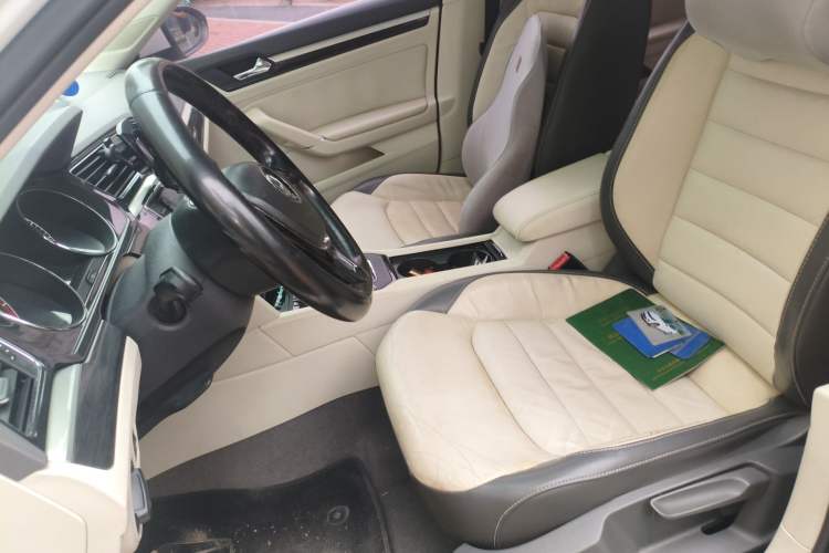 Used Volkswagen Lamando 2015 280TSI DSG Comfort Edition Left Front Seat