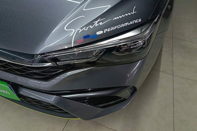 Used Roewe i5 2021 1.5L CVT Diamond Edition
