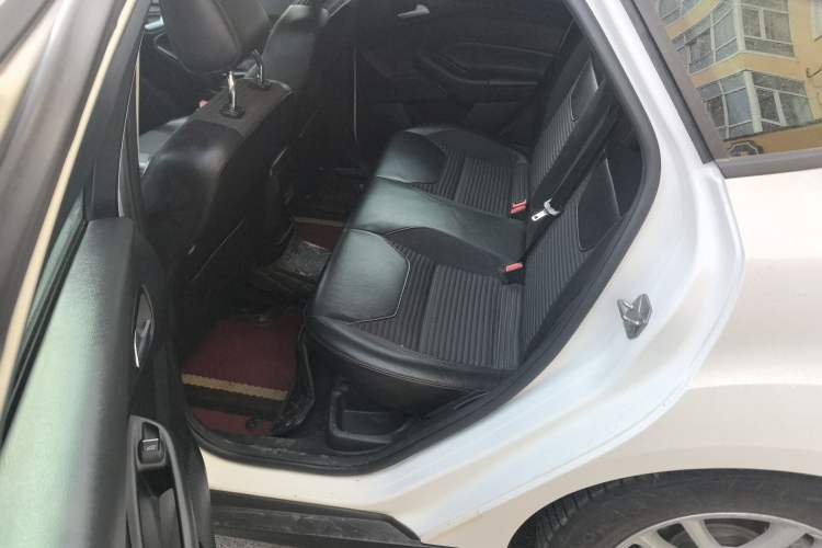 Used Ford Focus 2015 Hatchback EcoBoost 125 Automatic Supreme Style Edition
