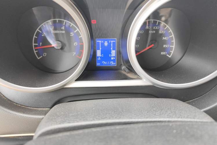 Used CHANGAN KAICHENG Ounuo S 2014 1.5L Elite Model
