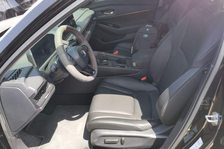 Used Honda Accord 2024 260TURBO Luxury Edition Left Front Seat