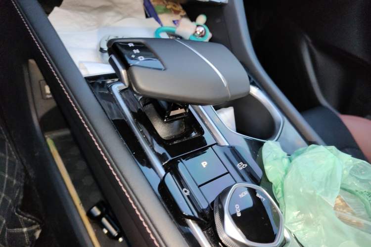 Used CHANGAN Eado 2022 PLUS Blue Whale NE 1.4T GDI DCT Prestige Edition
