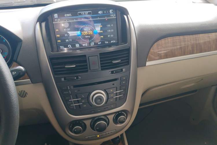 Used Buick Excelle 2015 1.5L Manual Classic Trim
