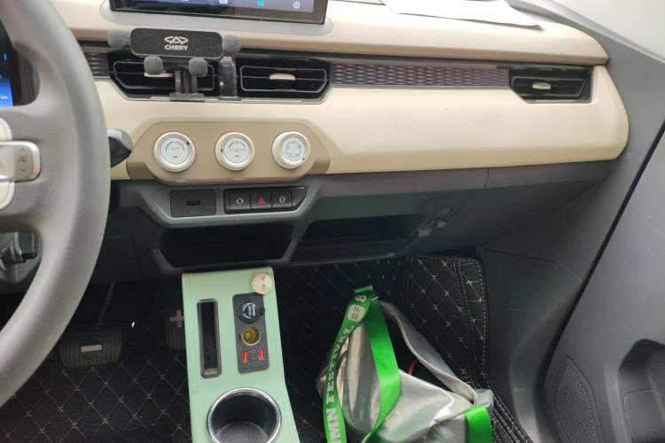 Used Chery QQ Ice Cream 2024 Edition Youth Version 205km Sundae