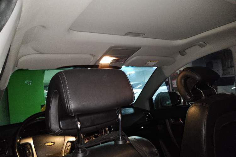 Used Chevrolet Captiva 2015 2.4L 4x4 Flagship Edition 7-Seater