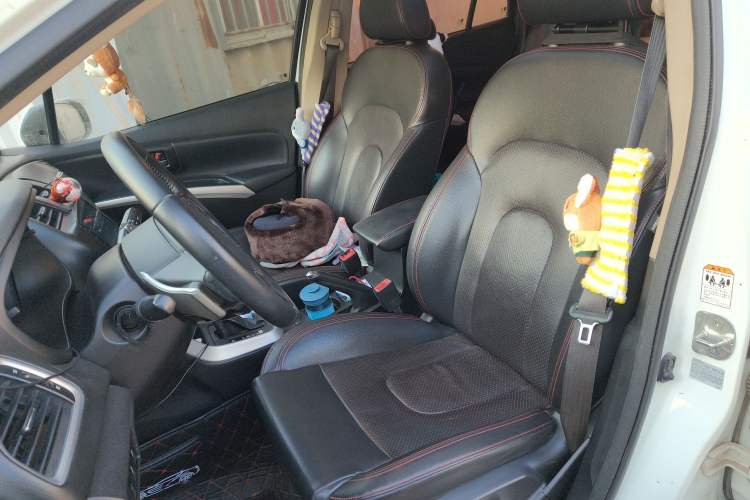 Used Suzuki S-Cross 2015 1.4T Automatic 4x4 Prestige Model Left Front Seat