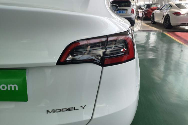 Used Tesla Model Y 2024 Rear-Wheel-Drive Version
