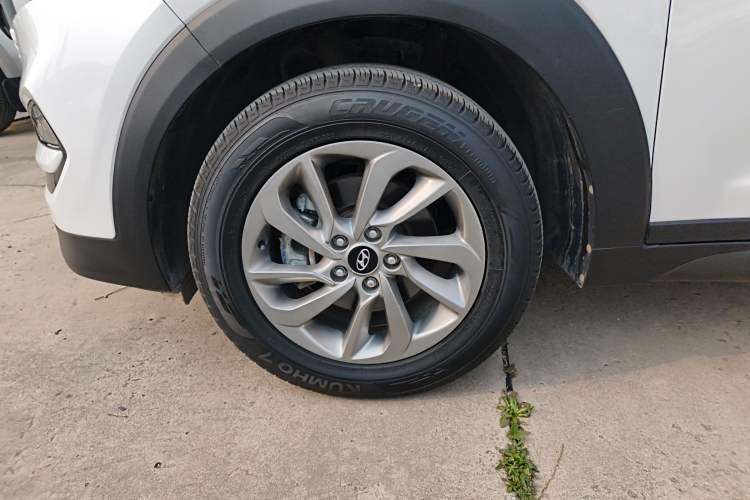 Used Hyundai Tucson 2018 1.6T Dual-Clutch Two-Wheel Drive 15th Anniversary Special Edition