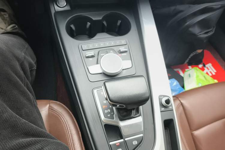 Used Audi A4L 2018 30th Anniversary Edition 40 TFSI Fashion Model