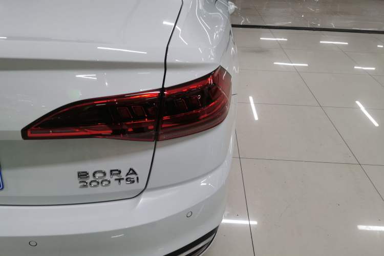 Used Volkswagen Bora 2023 200TSI DSG Comfort Edition Right Rear Taillight