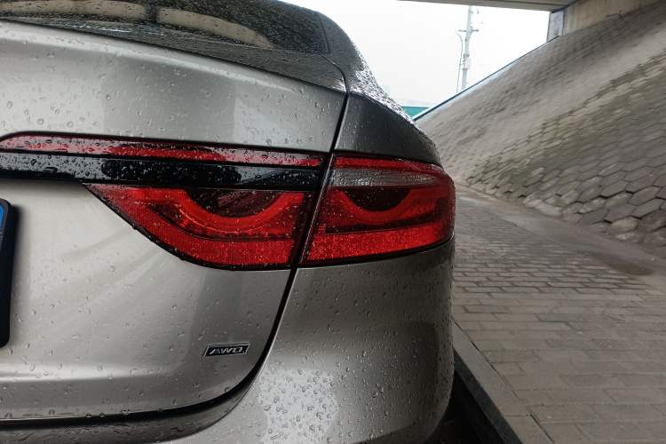 Used Jaguar XFL 2021 XFL 2.0T P250 All-Wheel-Drive Shimmering Black Sport Edition
