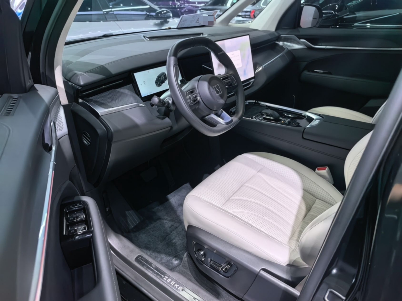 Zeekr 009 2024 GAC Trumpchi — снимка 18