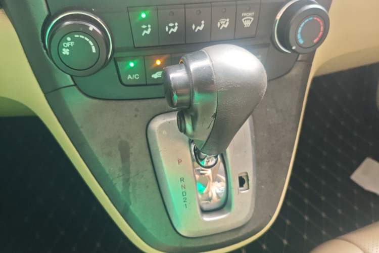 Used Honda CR-V 2010 2.0L automatic two-wheel drive urban version Gear Lever