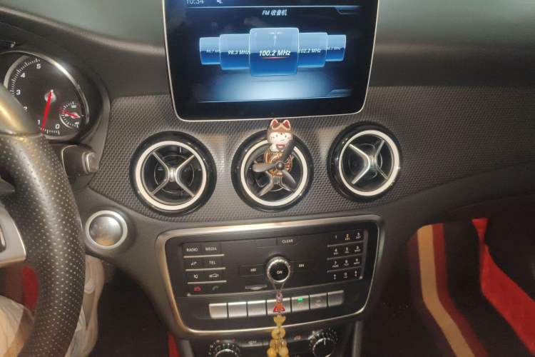 Used Mercedes-Benz GLA 2018 GLA 200 Sport Edition Audio And AC Panel