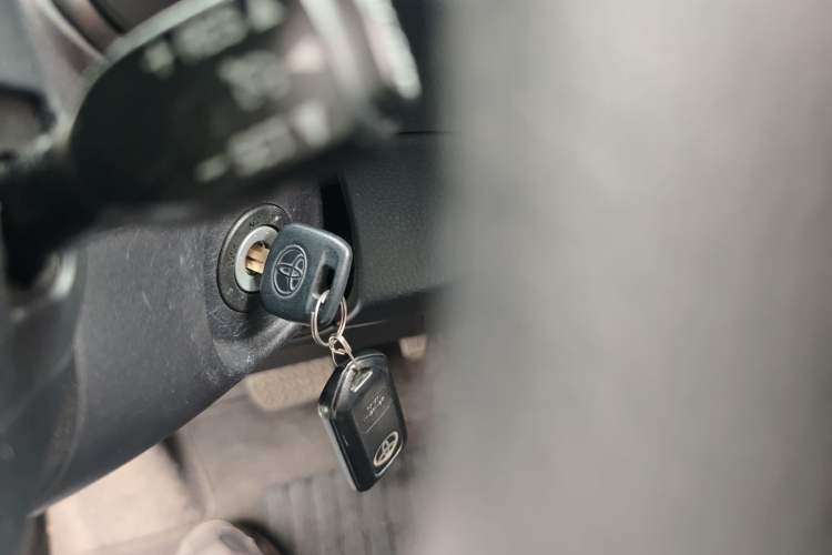 Used Toyota YARiS L Zhi Xuan 2022 1.5L CVT Leading PLUS Edition Vehicle Key