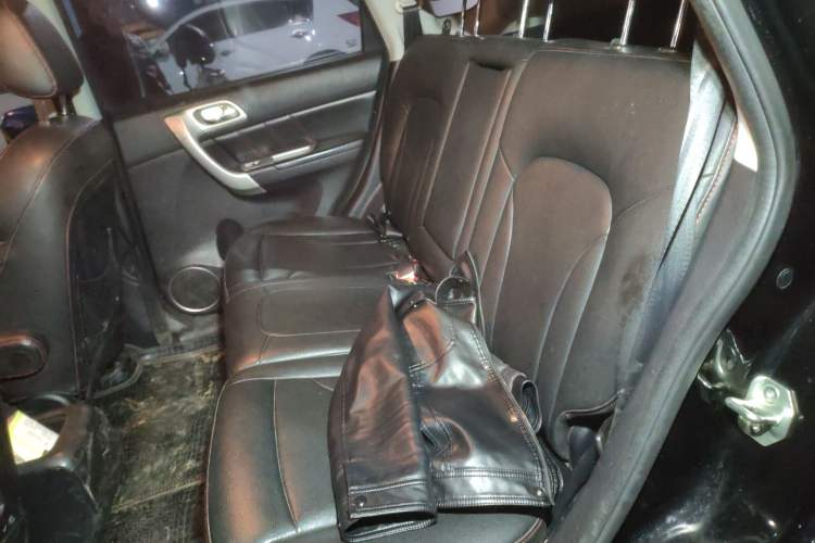 Used Haval H6 2015 Upgraded Model 1.5T Manual Two-Wheel Drive Elite Version