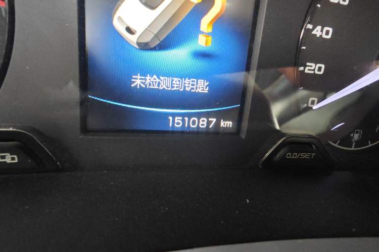 Used Geely Auto Emgrand GS 2016 Sport Edition 1.3T Automatic ZhenShang Model Odometer Close Up