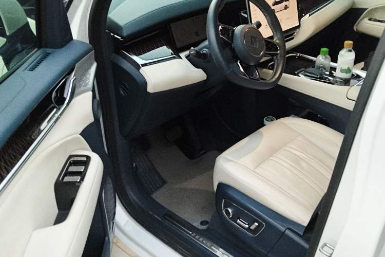 Used Zeekr 009 2022 WE Edition
