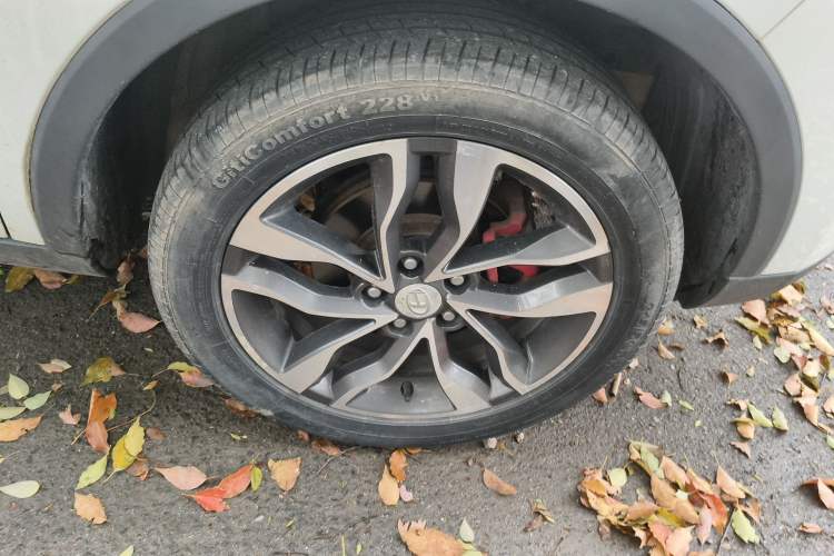 Used BAIC Changhe Q35 2018 1.5L Automatic Cool Edition Right Front Wheel Hub