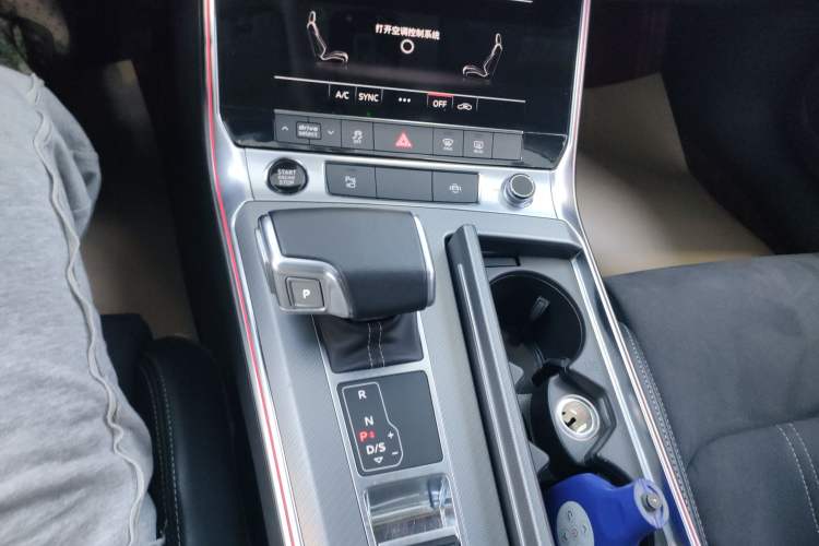 Used Audi A7L 2024 45TFSI S-line Dream-Building Edition Flow Crystal Package
