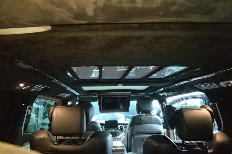 Used Mercedes-Benz V-Class 2018 V 260 L Prestige Extended Version China VI
