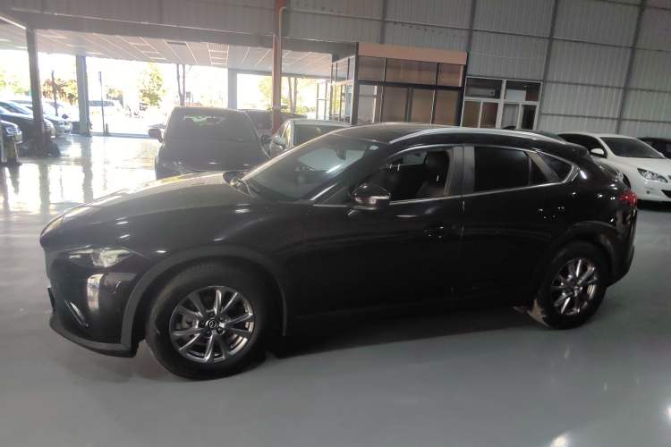 Used Mazda CX-4 2018 2.0L Automatic Two-Wheel Drive Blue Sky Premium Upgrade Version China VI Standard
