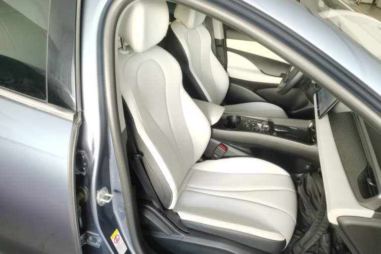 Used BYD Seal 05 DM-i 2025 DM-i Intelligent Drive 120KM Flagship Model Right Front Seat