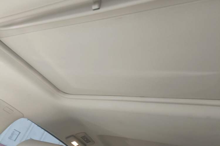 Used Buick GL8 2023 Land Executive Class 652T Luxury Model