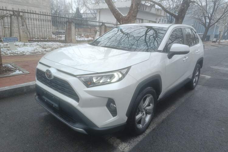 Used Toyota RAV4 2021 2.0L CVT Two-Wheel Drive Fashion PLUS Edition
