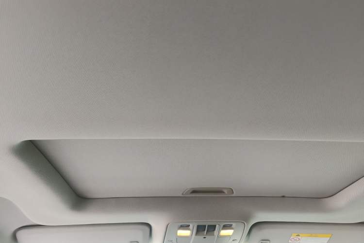 Used Chevrolet Malibu 2016 1.6T Automatic Comfort Edition Headliner