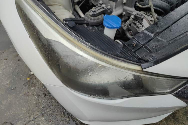 Used Hyundai Verna (new generation) 2016 1.4L Automatic Cool Edition GLS Right Front Headlight