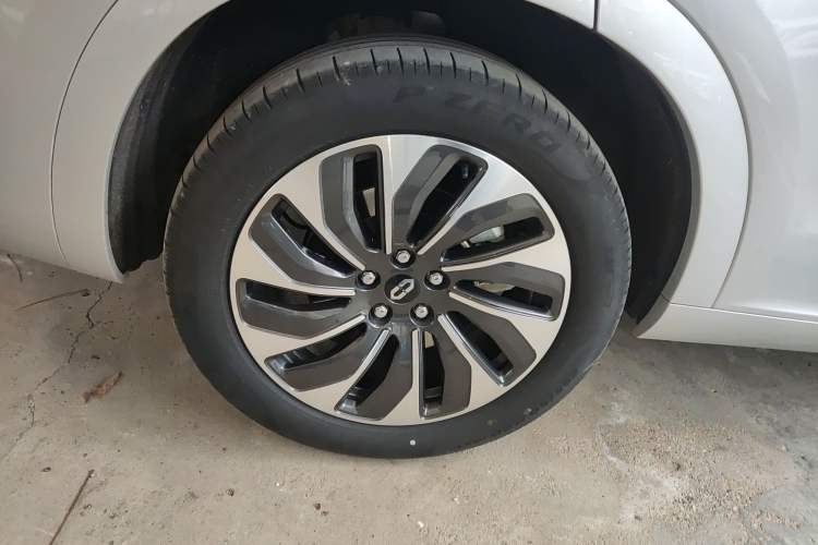 Used Hima AITO M7 2024 1.5T Intelligent Driving Rear-Drive Max Edition 6 Seats
