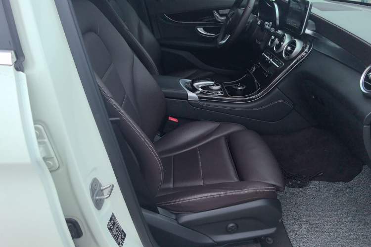 Used Mercedes-Benz GLC 2019 GLC 260 L 4MATIC Dynamic Model
