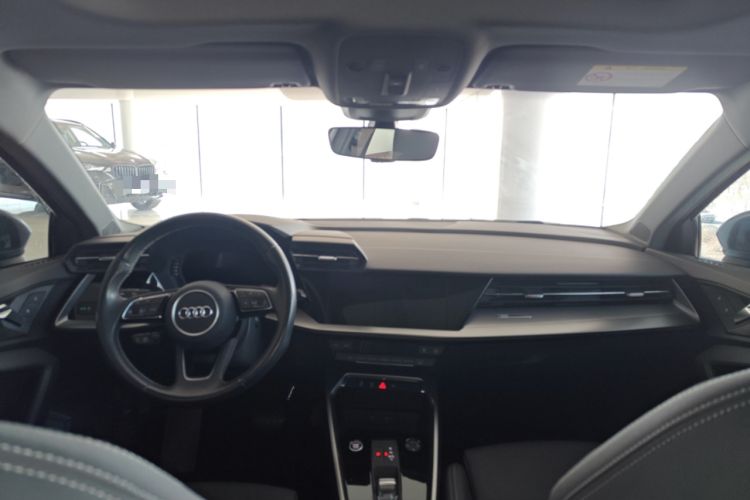 Used Audi A3 2023 Restyled A3L Limousine 35 TFSI Fashion Sport Edition Center Console