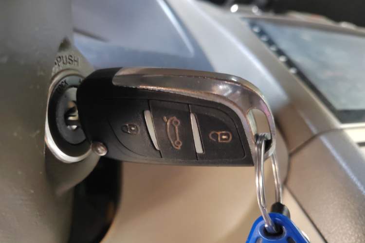 Used Toyota Camry 2012 200G Classic Luxury Edition
