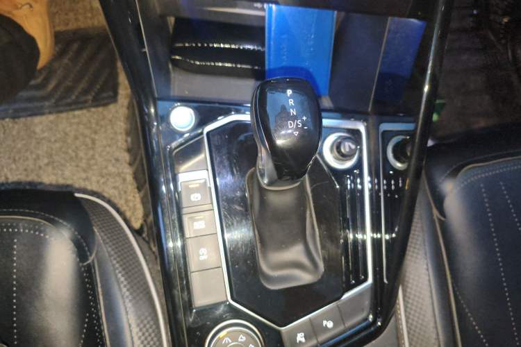 Used Volkswagen Tayron X 2020 380TSI Four-Wheel Drive Flagship Smart Connectivity Version Gear Lever