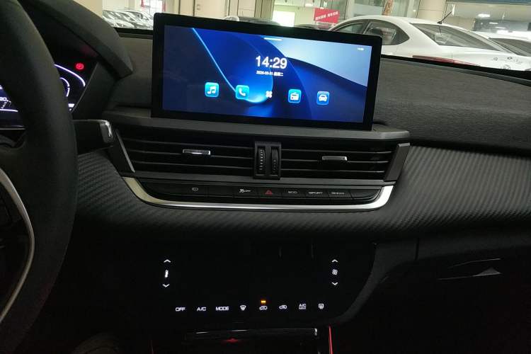 Used Dongfeng Aeolus Yixuan 2021 230T Automatic Chasing Shadow Edition
