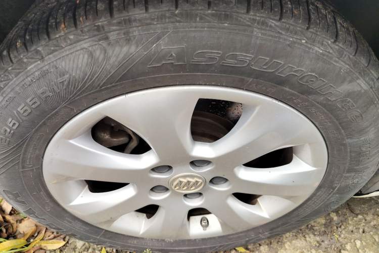 Used Buick Regal 2015 1.6T Leading Technology Model Right Rear Wheel Hub