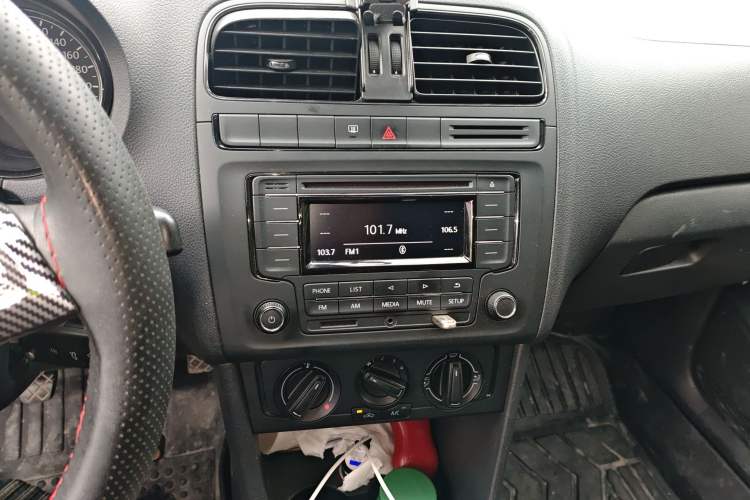 Used Volkswagen Polo 2014 1.4L Manual Fashion Edition