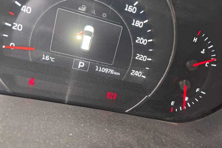 Used Kia Sorento 2015 Sorento L 2.4L Gasoline 4WD Elite Edition 7 Seats China IV Standard
