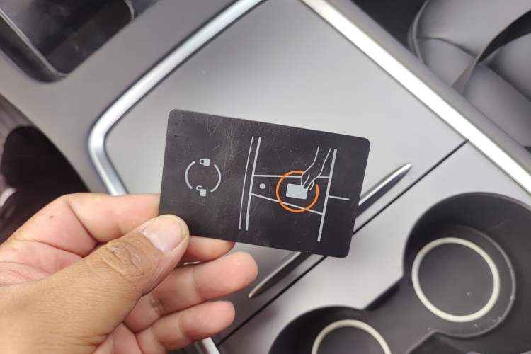 Used Tesla Model Y 2021 Long-Range All-Wheel-Drive Version 3D7