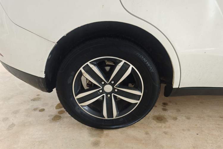 Used Geely Auto GX7 2015 Sports Edition 2.0L Automatic Prestige Model
