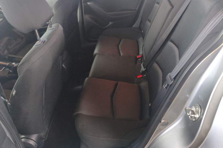 Used Mazda Mazda 3 Axela 2016 Sedan 1.5L Manual Luxury Model