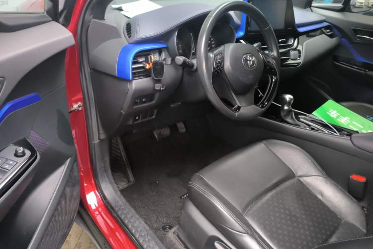 Used Toyota IZOA 2018 2.0L Yichi Version China VI Standard